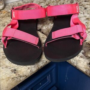 PINK Victoria's Secret Pink and Black Sandals